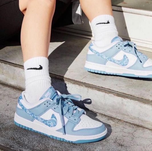 NIKE Dunk Low ESS “blue paisley